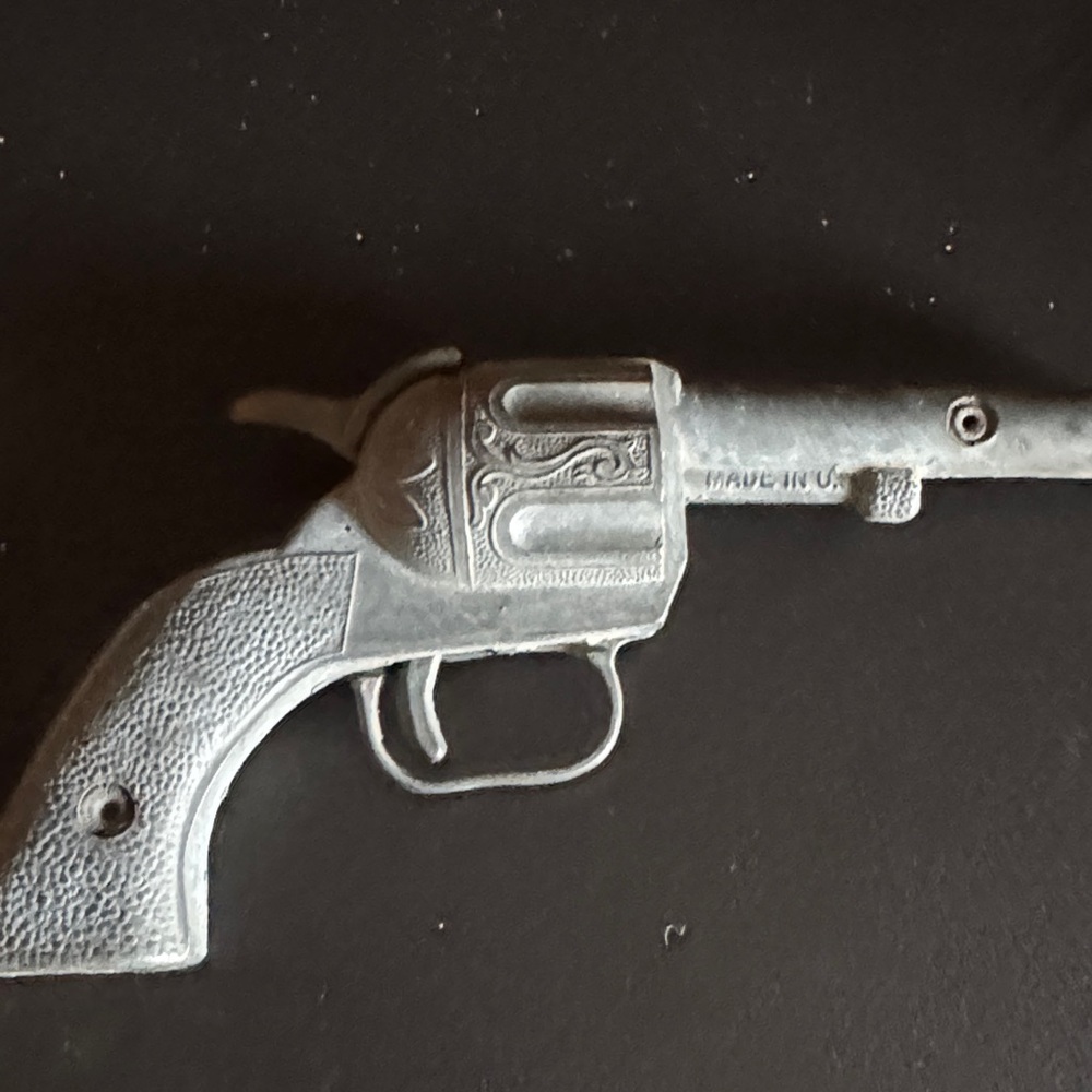 Vintage Toy Revolver Set - Picture 5 of 7